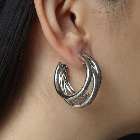 🤍18K white gold plated C-shaped glam earrings - Picture 2 of 4